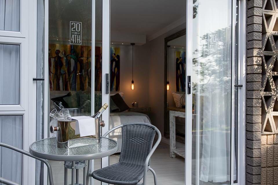 Luxury Upmarket Guesthouse 20 On 4Th Рустенбург Екстериор снимка